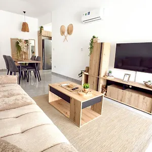 https://two-bedroom-luxury-apartment.hotelsatayianapa.com
